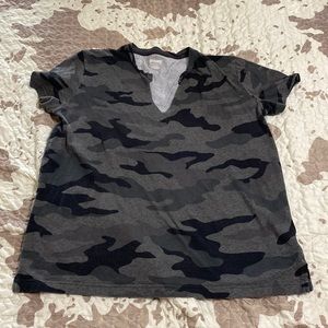 Gray camo tee